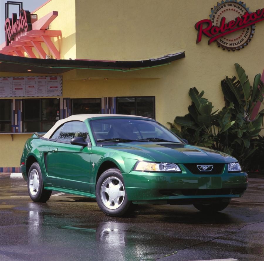  Ford Mustang 1999 года  (фото 6 из 60)